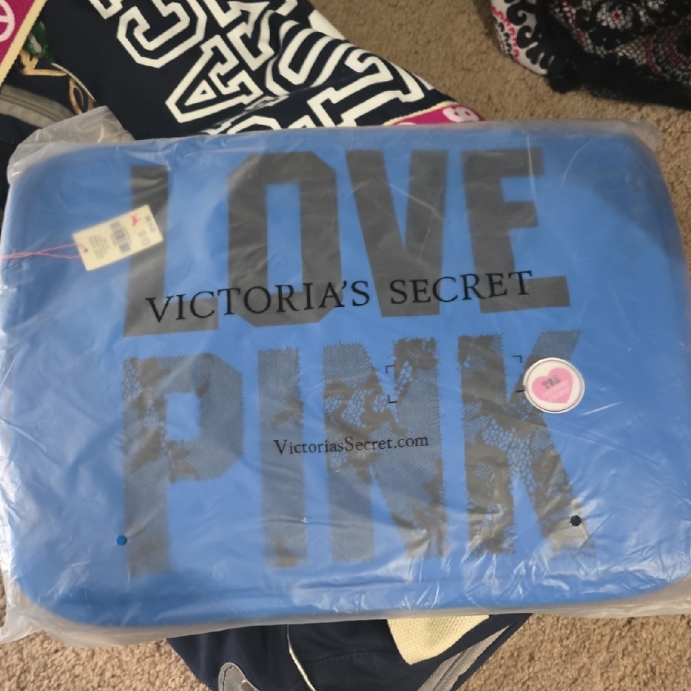 Brand New Victoria Secret Pink Laptop Case